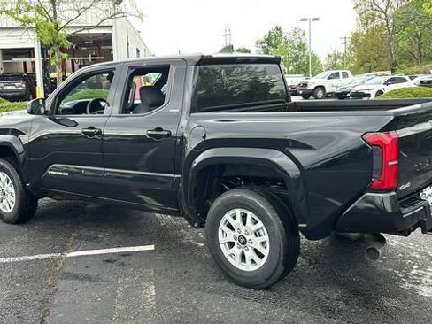 New 2026 Toyota Tacoma SR5 AWD/4WD image 5