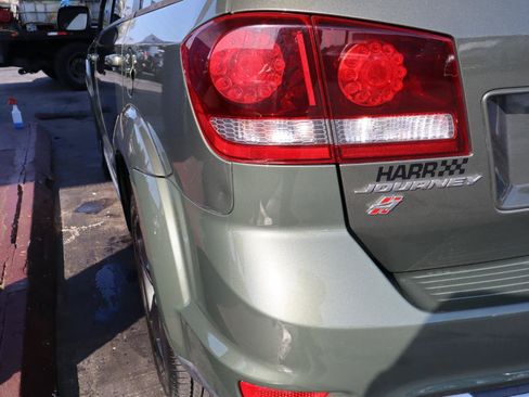 Used 2018 Dodge Journey Crossroad AWD/4WD image 36