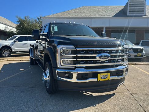 New 2026 Ford F550 4x4 Crew Cab Super Duty image 3