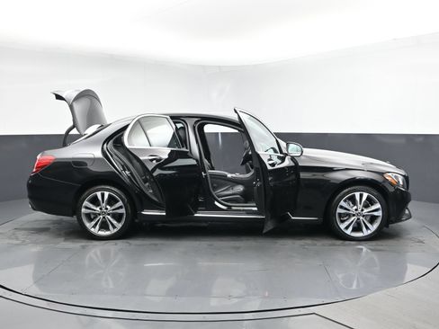 Used 2018 Mercedes-Benz C 300 4MATIC Sedan image 30