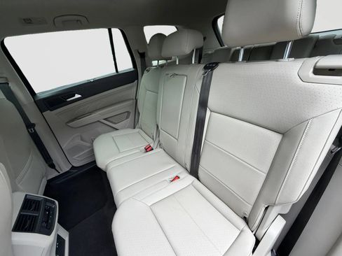Used 2021 Volkswagen Atlas SE w/ Panoramic Sunroof Package AWD/4WD image 15