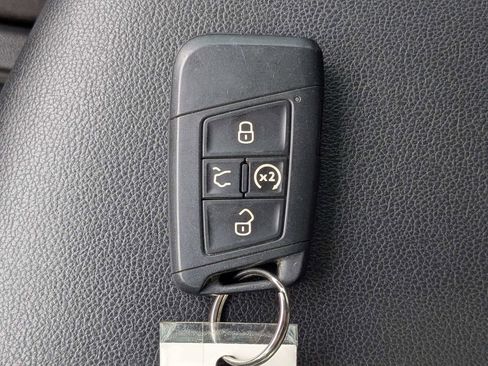 Used 2019 Volkswagen Tiguan SEL Premium R-Line AWD/4WD image 31