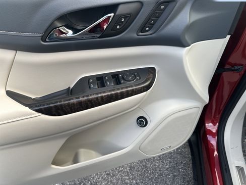 Certified 2022 GMC Acadia Denali w/ Trailering Package image 10