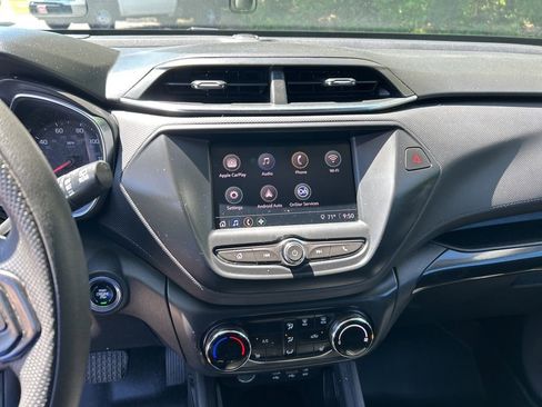 Used 2022 Chevrolet TrailBlazer LT FWD image 17
