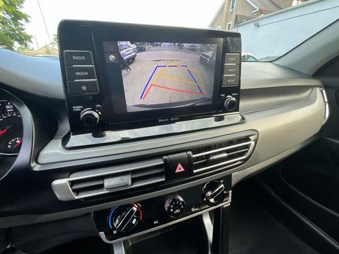 Used 2023 Kia Seltos LX image 22