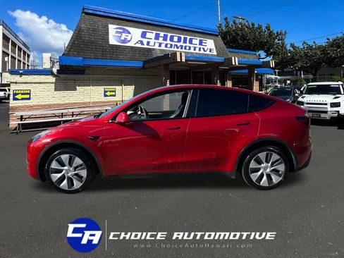 Used 2023 Tesla Model Y AWD image 3