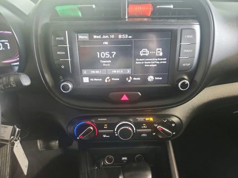 Used 2024 Kia Soul LX FWD image 14