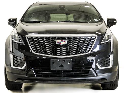 Used 2023 Cadillac XT5 Luxury AWD/4WD image 2