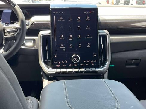 New 2026 GMC Yukon Elevation w/ Elevation Premium Package AWD/4WD image 13