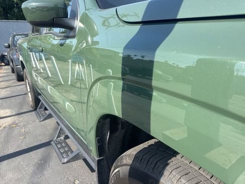 Certified 2023 Nissan Frontier SV w/ SV Convenience Package RWD image 6