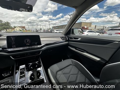 Used 2026 Volkswagen Atlas Peak Edition AWD/4WD image 19