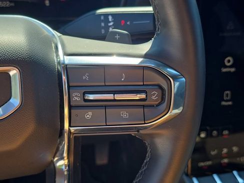 Used 2025 GMC Terrain Elevation AWD/4WD image 29