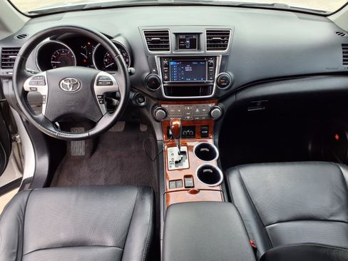 Used 2013 Toyota Highlander Limited FWD image 4