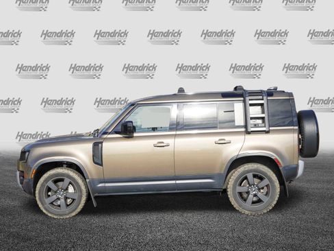 Used 2020 Land Rover Defender 110 HSE image 6