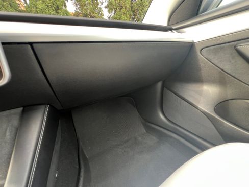 Used 2021 Tesla Model 3 Standard Range Plus image 19