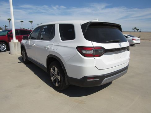 Used 2023 Honda Pilot EX-L image 4