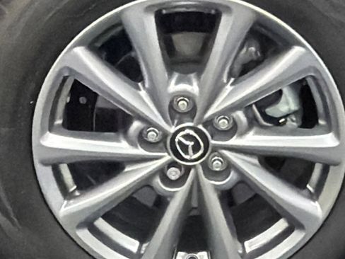 Certified 2025 MAZDA CX-5 AWD 2.5 S w/ Preferred Package image 5