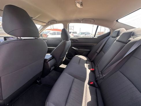 Certified 2025 Nissan Altima 2.5 SV FWD image 16