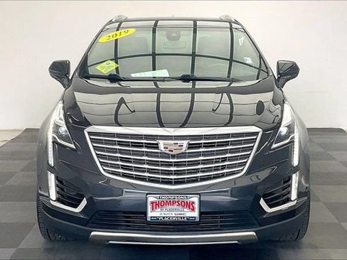Used 2019 Cadillac XT5 Platinum AWD/4WD image 2