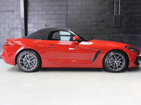 Used 2022 BMW Z4 sDrive30i w/ Driving Assistance Package image 18
