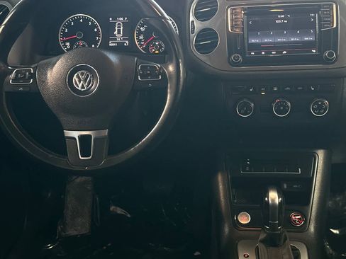Used 2017 Volkswagen Tiguan Wolfsburg Edition FWD image 16