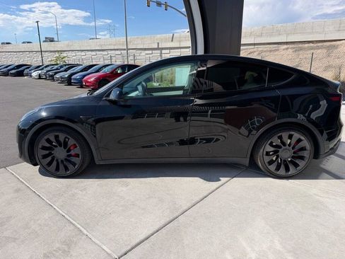 Used 2022 Tesla Model Y Performance AWD/4WD image 5