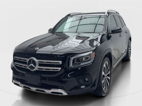 Used 2022 Mercedes-Benz GLB 250 4MATIC w/ Premium Package Lite image 4