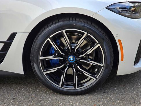 Used 2024 BMW i4 xDrive40i w/ M Sport Package AWD/4WD image 9
