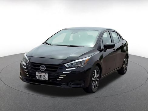 Used 2025 Nissan Versa SV FWD image 7