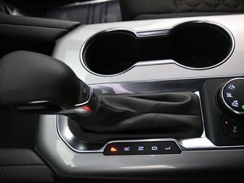 Used 2022 Chevrolet Blazer LT image 32