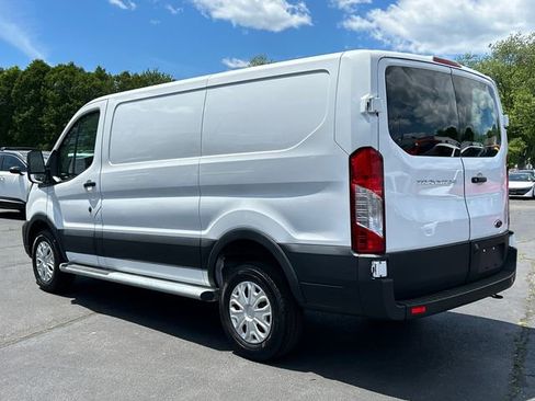 Used 2024 Ford Transit 250 Low Roof w/ Exterior Upgrade Package RWD image 4