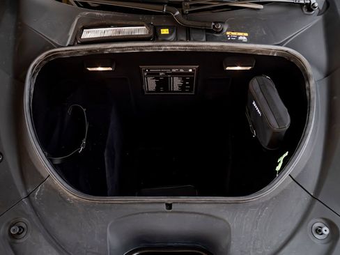 Used 2022 Ferrari F8 Tributo RWD image 39