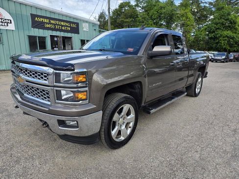 Used 2015 Chevrolet Silverado 1500 LT w/ LT Convenience Package AWD/4WD image 4