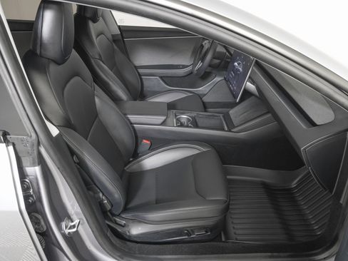 Used 2025 Tesla Model 3 Long Range image 9