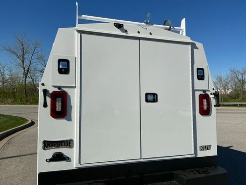 Used 2025 Chevrolet Express 3500 w/ Power Convenience Package image 10