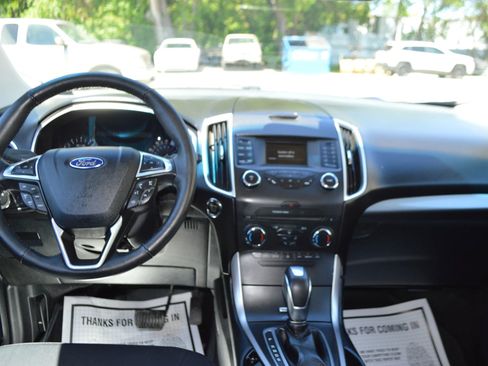 Used 2015 Ford Edge SEL FWD image 17