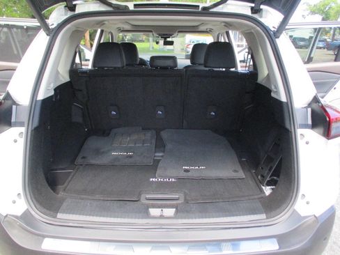 Used 2021 Nissan Rogue SL image 26