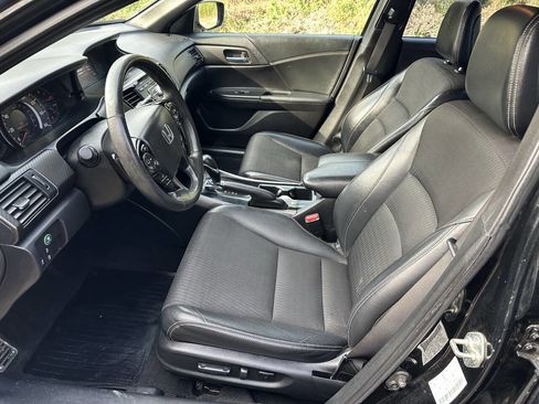 Used 2016 Honda Accord Sport image 12