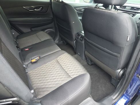 Used 2019 Nissan Rogue SV w/ Premium Package AWD/4WD image 15