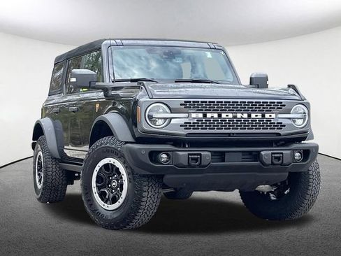 Used 2025 Ford Bronco Badlands AWD/4WD image 2