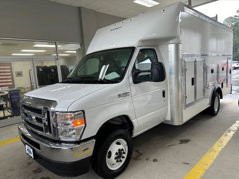 New 2024 Ford E-450 and Econoline 450 Super Duty w/ Power Windows & Locks Group image 4