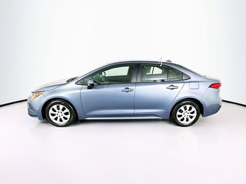 Used 2025 Toyota Corolla LE image 6