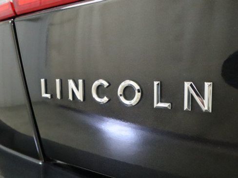Used 2012 Lincoln MKZ FWD image 21