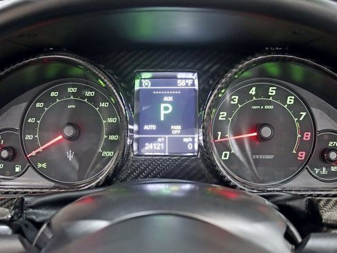 Used 2015 Maserati GranTurismo MC image 21