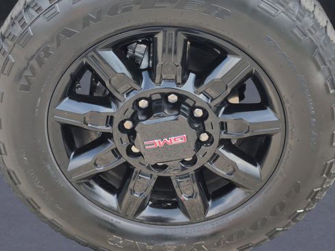 Certified 2025 GMC Sierra 2500 AT4 AWD/4WD image 38