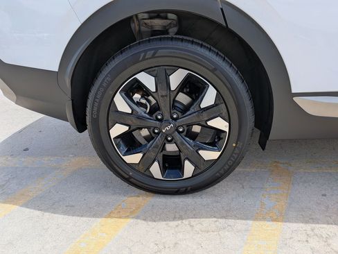 Certified 2023 Kia Sportage X-Line w/ X-Line Premium Package AWD/4WD image 11