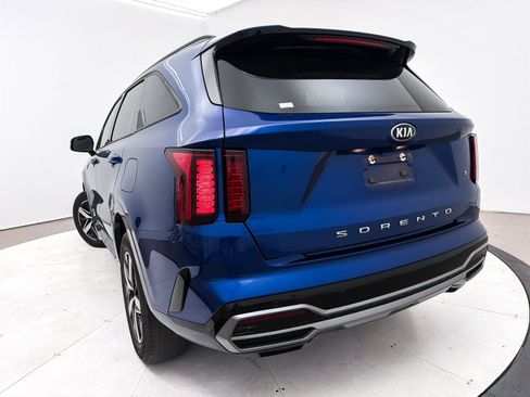 Used 2021 Kia Sorento S image 9
