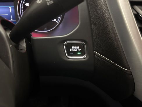 Used 2023 GMC Acadia SLE w/ Driver Convenience Package FWD image 34