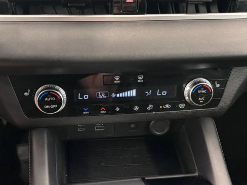 Used 2024 Mitsubishi Outlander SEL AWD/4WD image 45