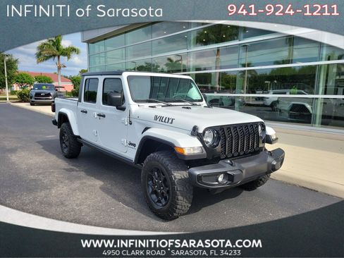 Used 2023 Jeep Gladiator Willys AWD/4WD image 1